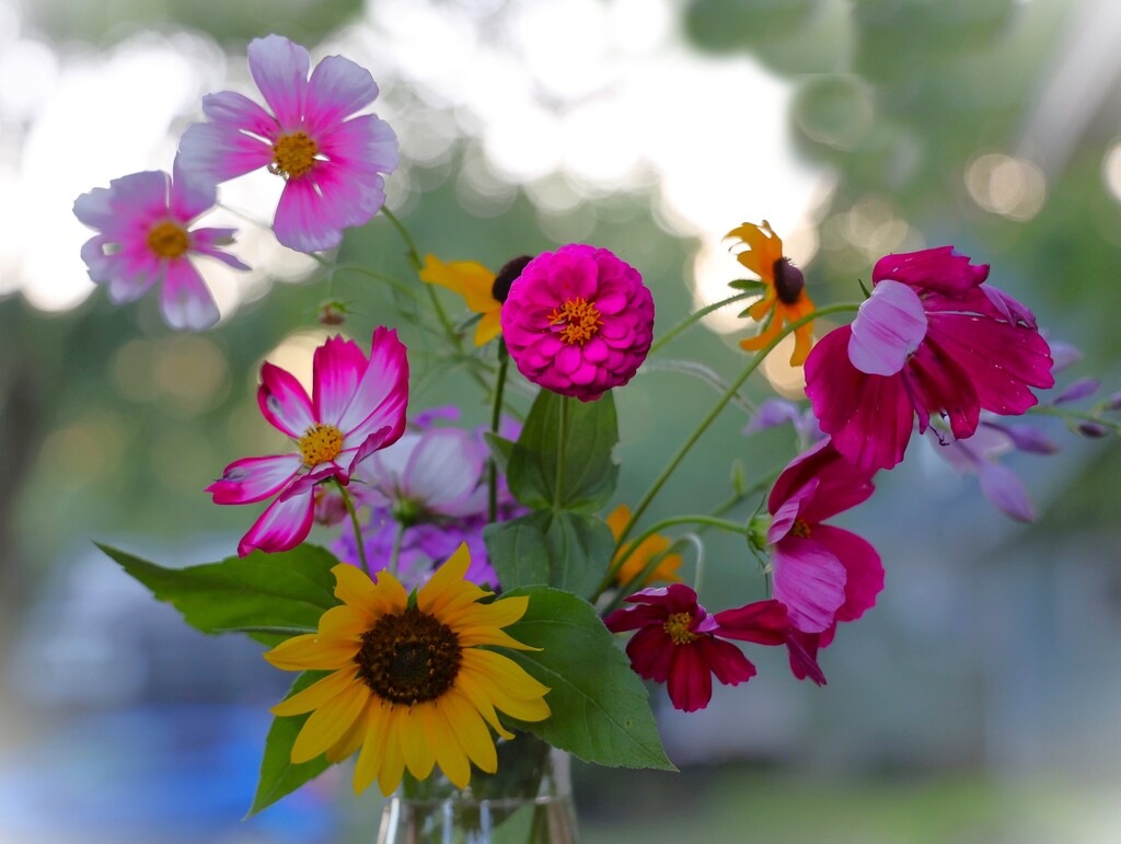 Summer Bouquet by lynnz