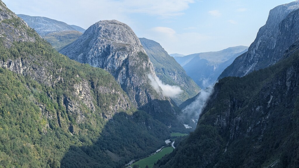 Gundvagen from the Stoim Hotel by blairbrown