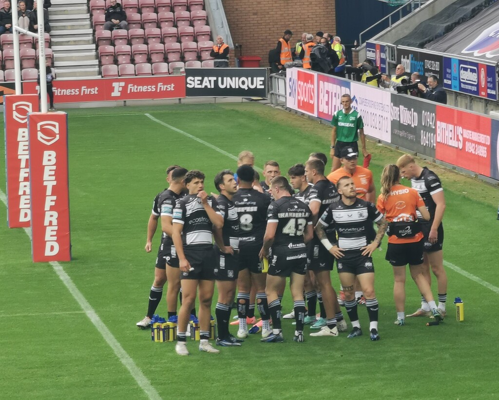 Wigan 22 Hull FC 4 by plainjaneandnononsense