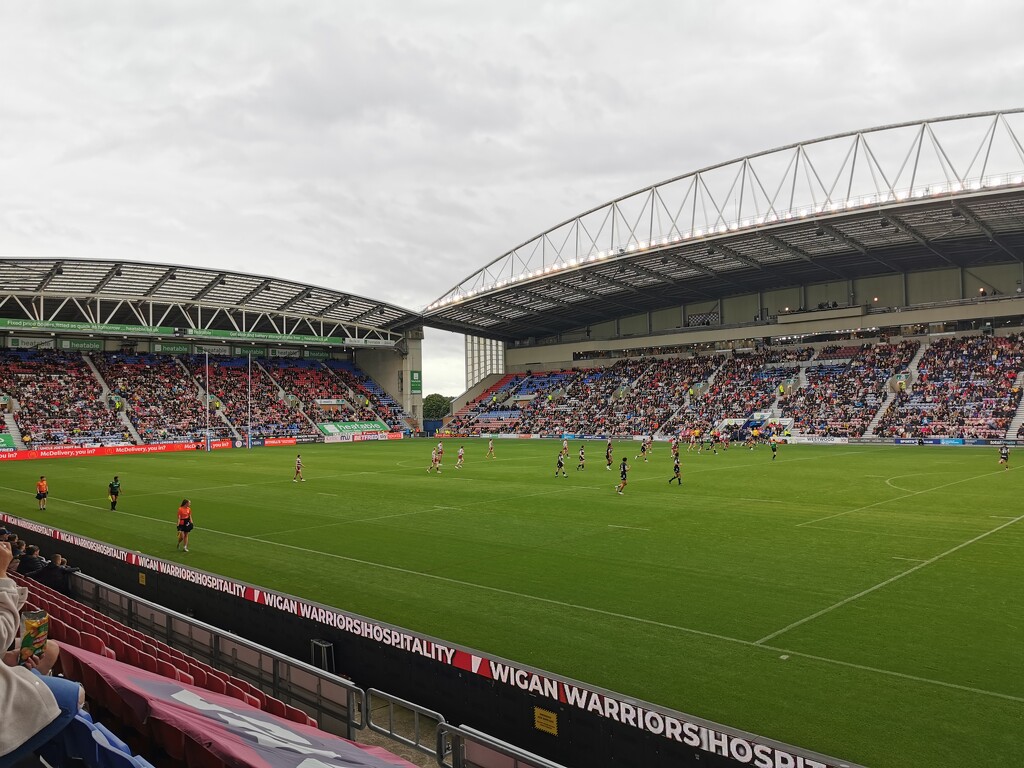 Wigan v Hull FC by plainjaneandnononsense