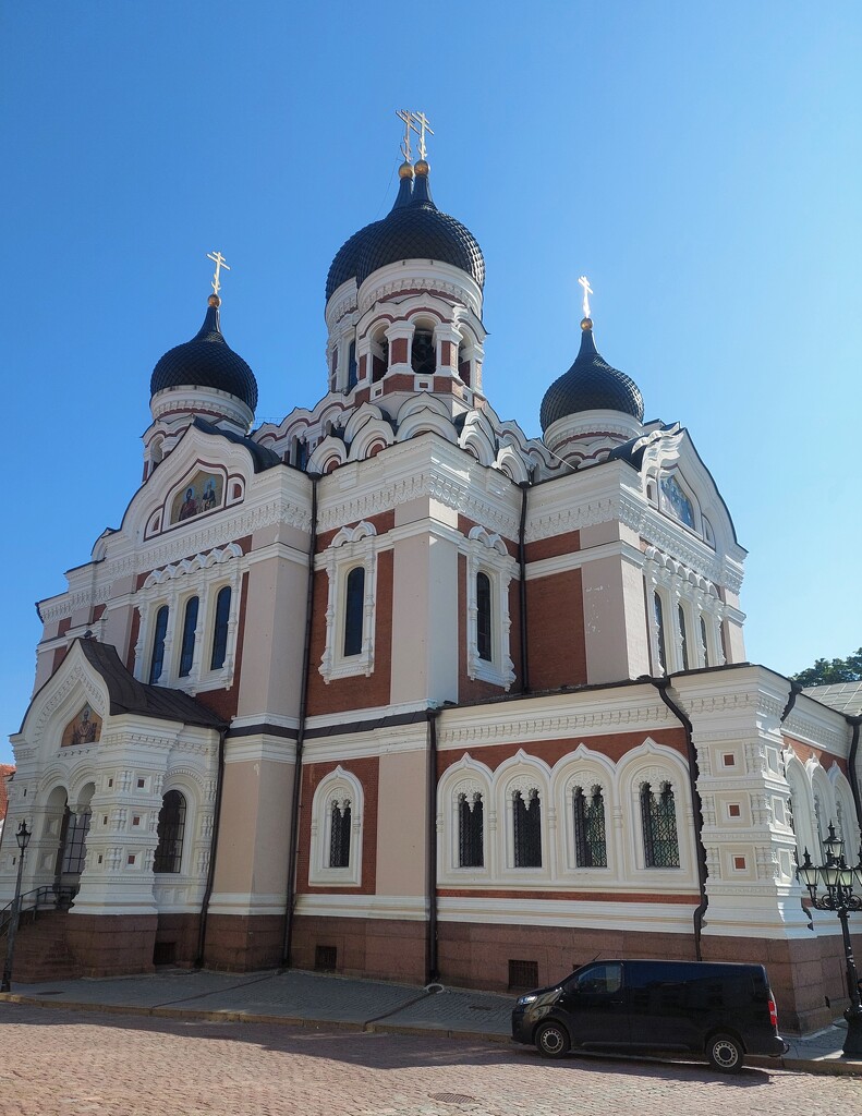 Alexander Nevsky Cathedral by busylady