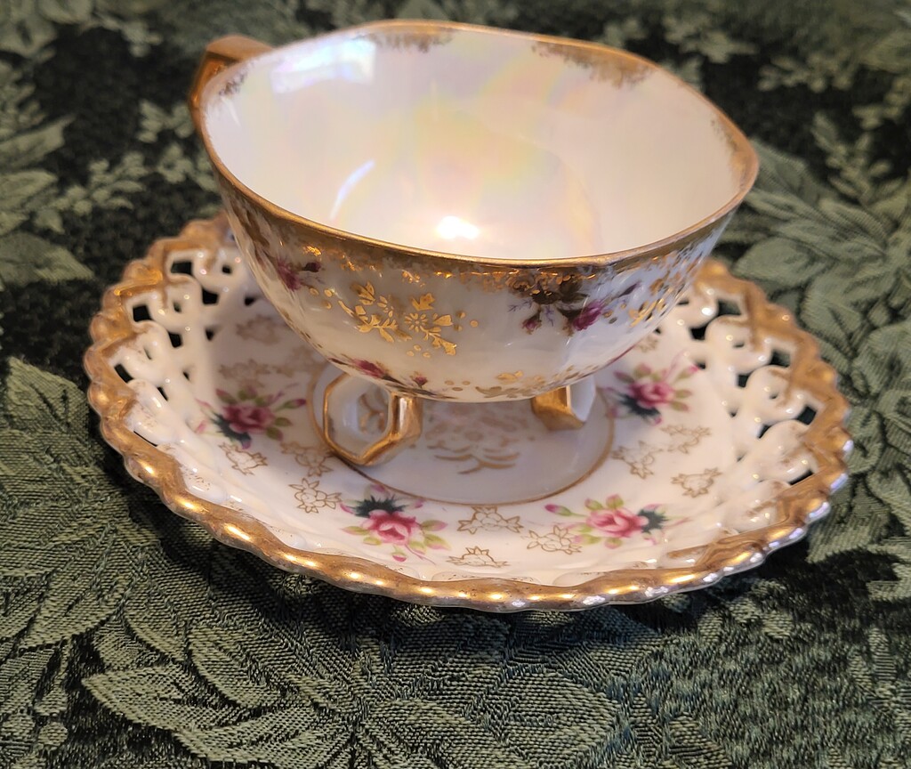 Elegant Teacup by paulabriggs