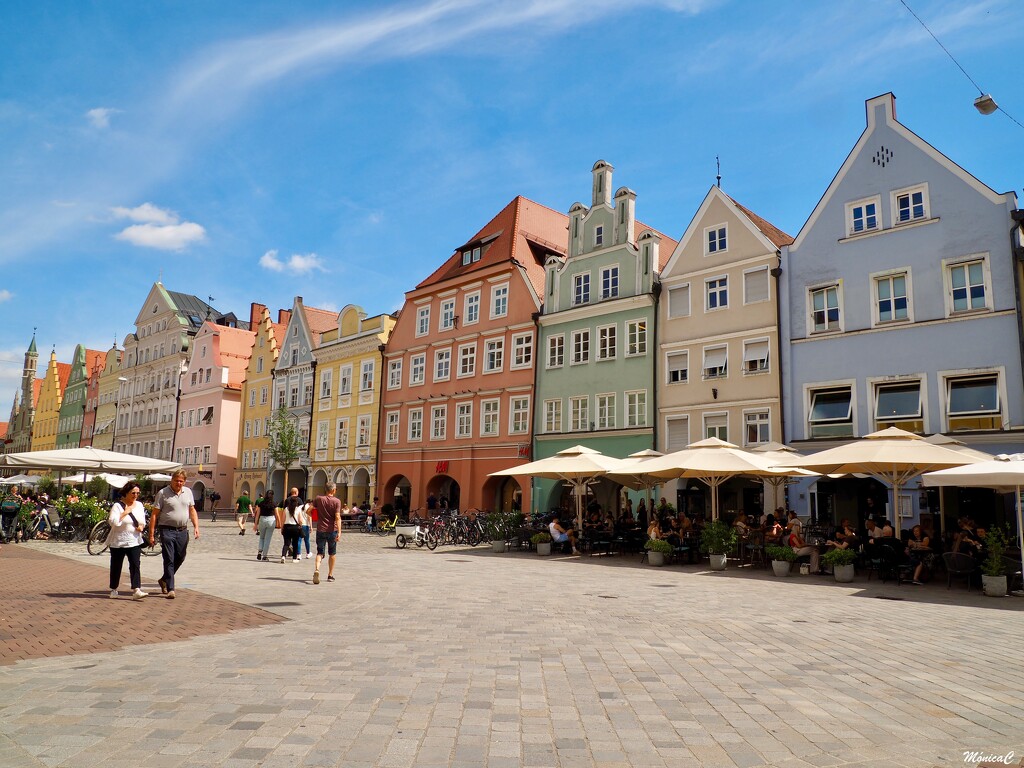 Landshut main square by monicac