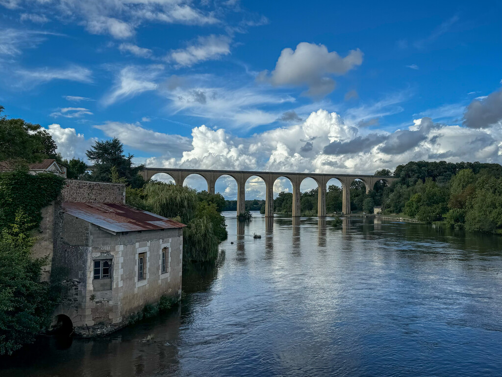 Viaduc de I’Isle Jourdain by eviehill