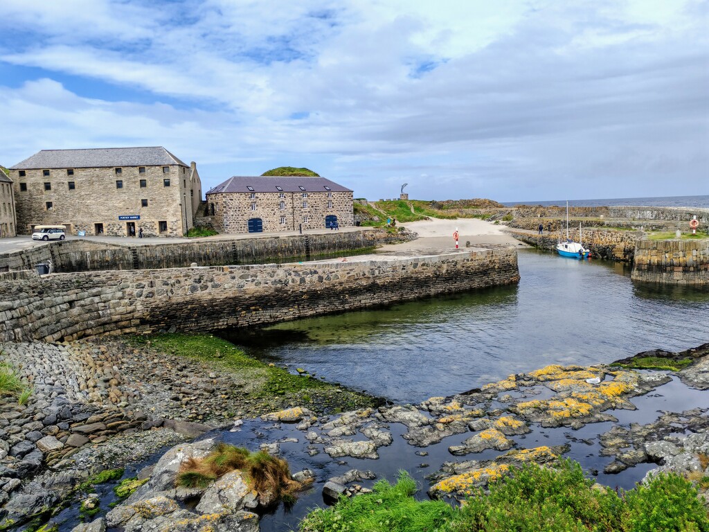 Portsoy Harbour  by londongal