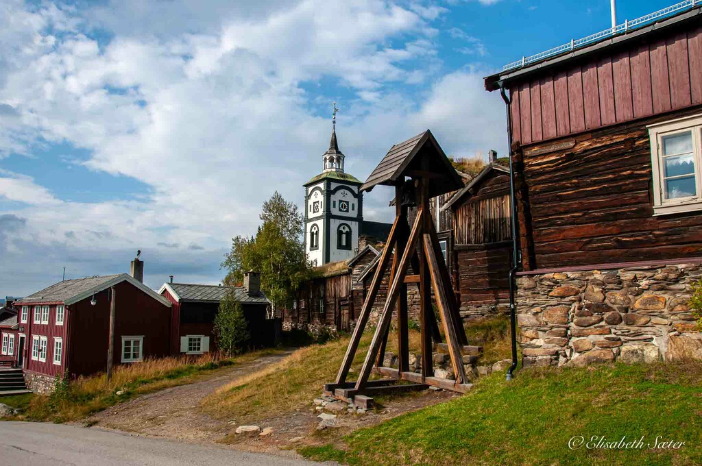 Hyttklokka and Røros church by elisasaeter