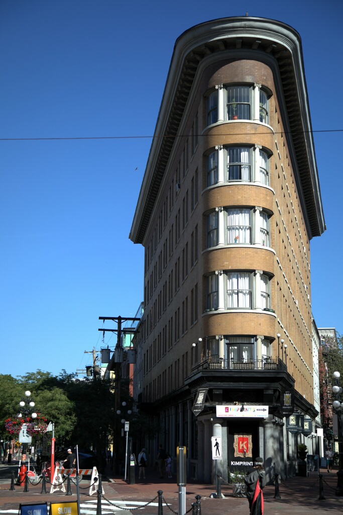 GASTOWN BUILDING by jerzyfotos