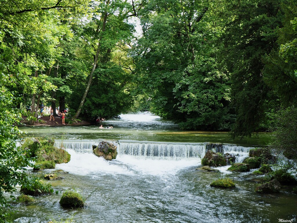 Munich, English Garden by monicac