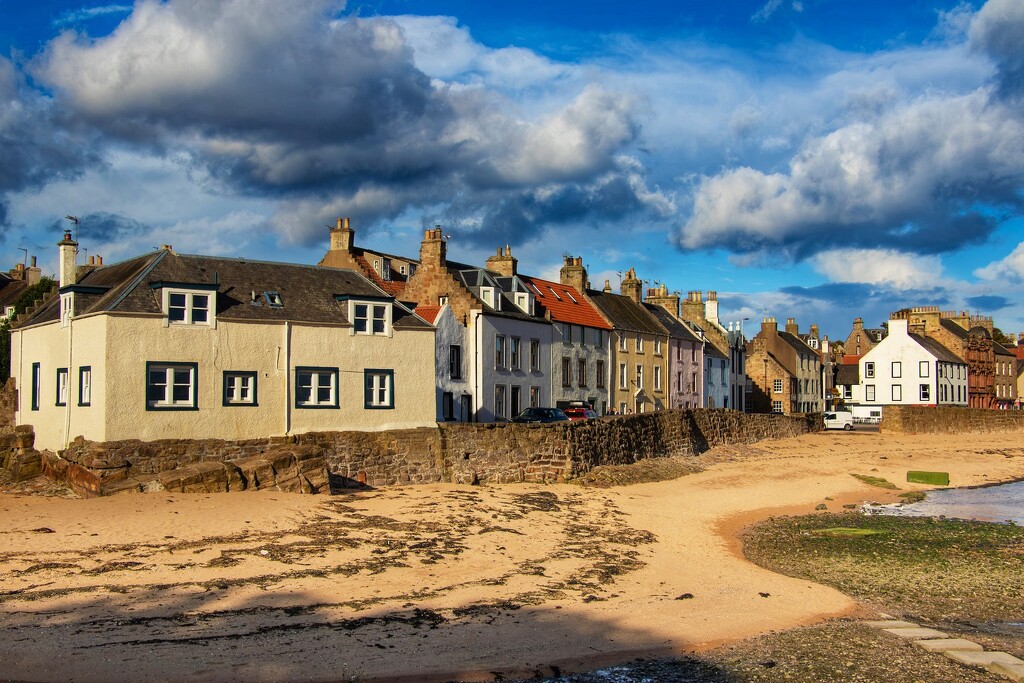 Living by the seaside……. by billdavidson