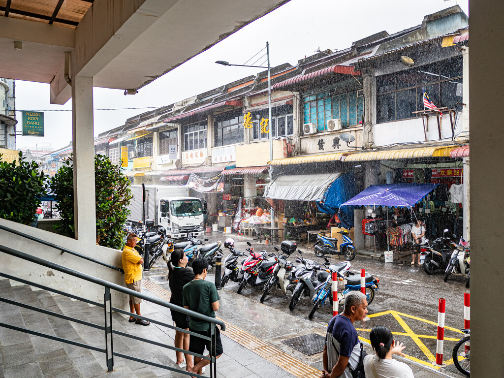 Rainy Morning Jalan Kuala Kangsar by ianjb21