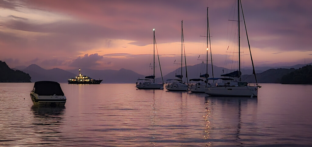 Boats at Sunset by hannahcallier