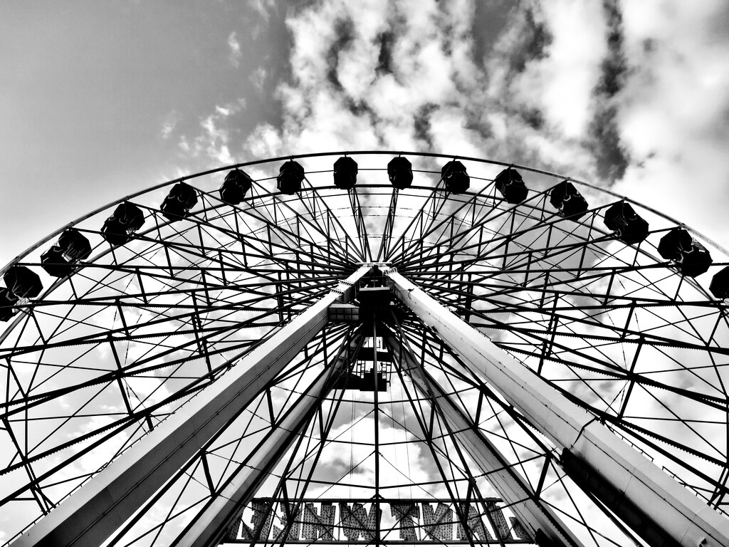 The Big Wheel  by 4rky