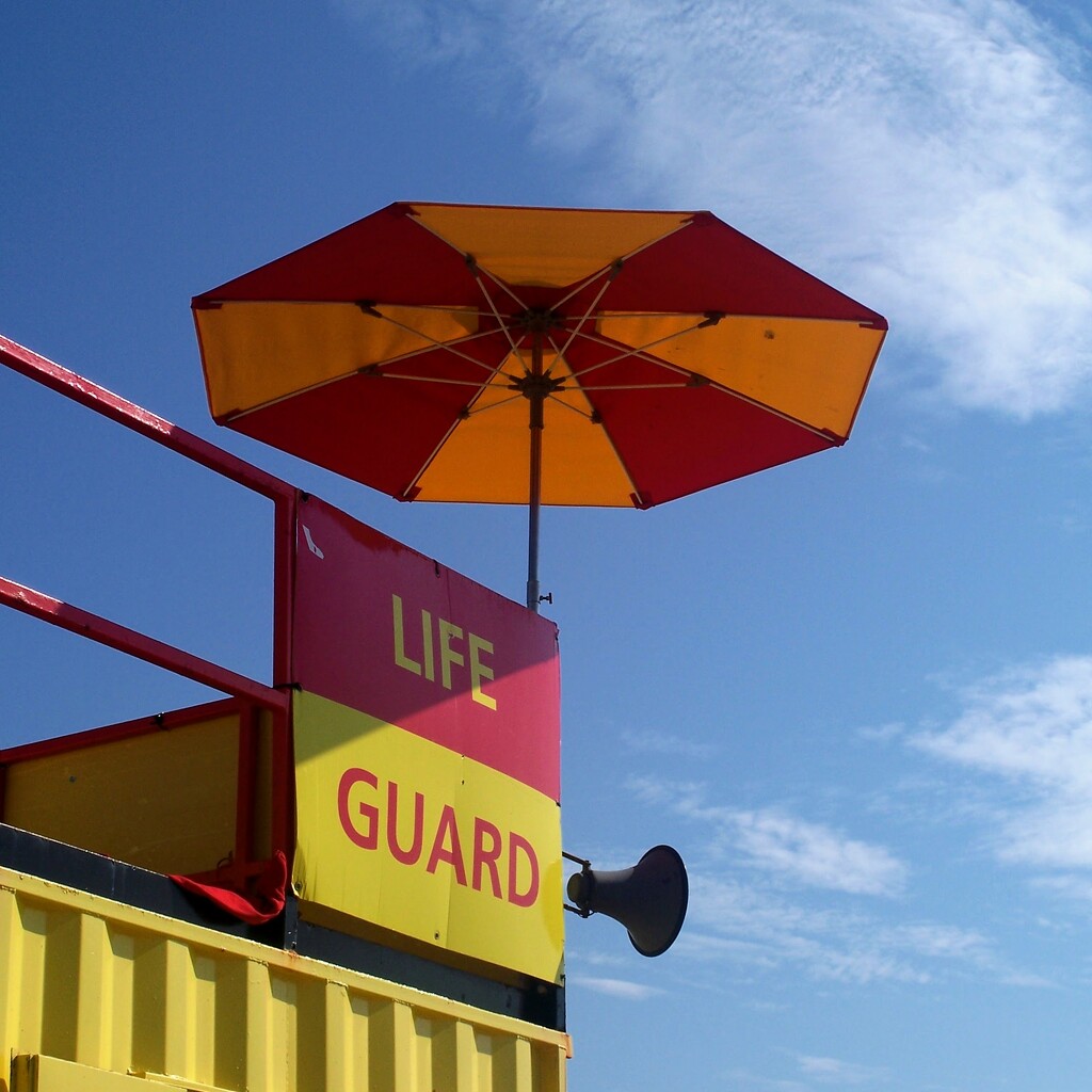 Lifeguard tower by 4rky