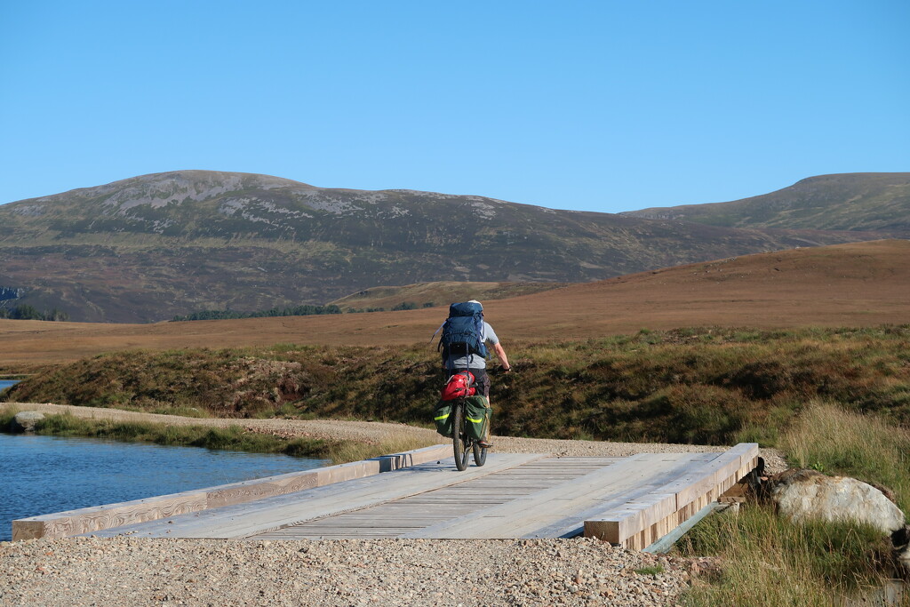 Cycling back to Dalwhinnie by jamibann