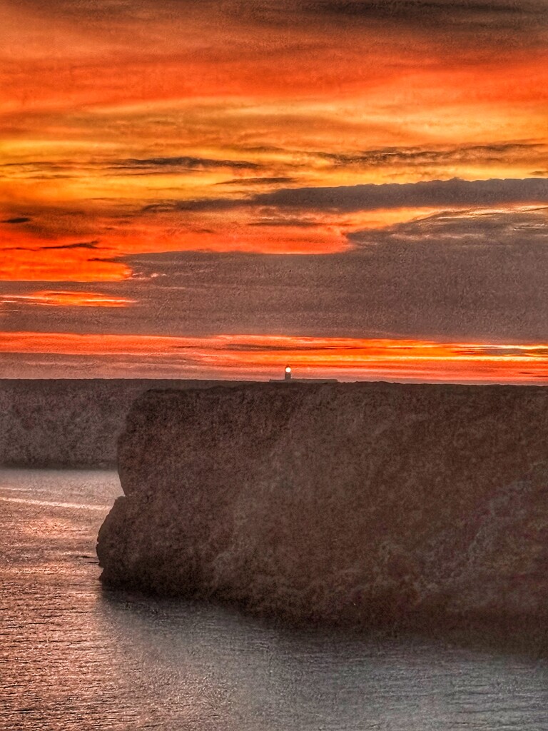 Sunset at Sagres by alliw