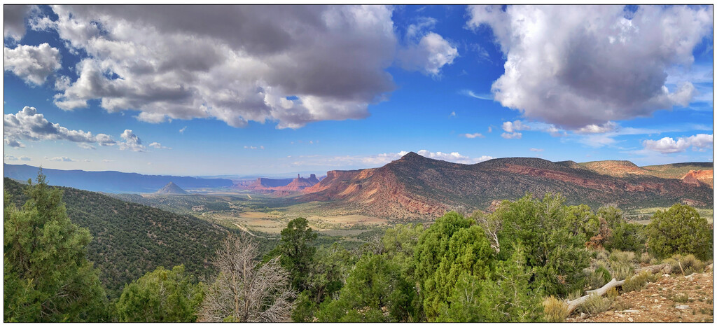 Overlooking Moab by aikiuser