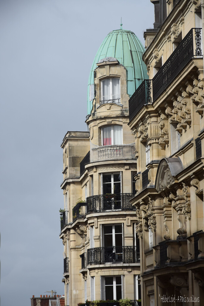 corner building by parisouailleurs