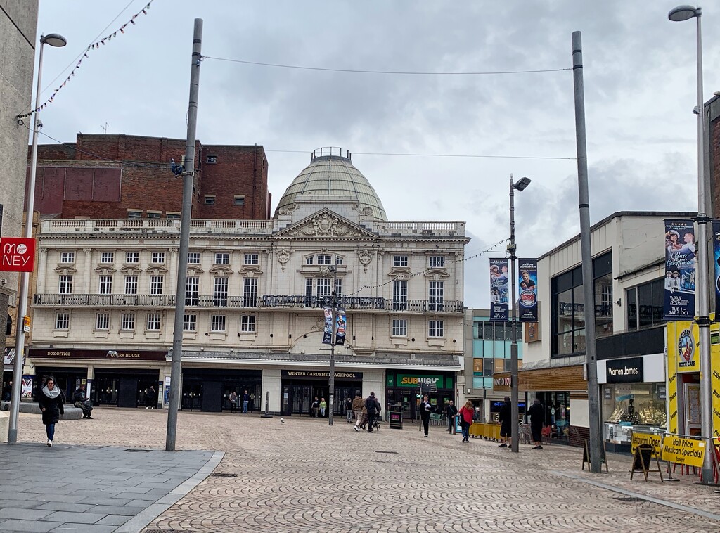 The Winter Gardens Blackpool by happypat