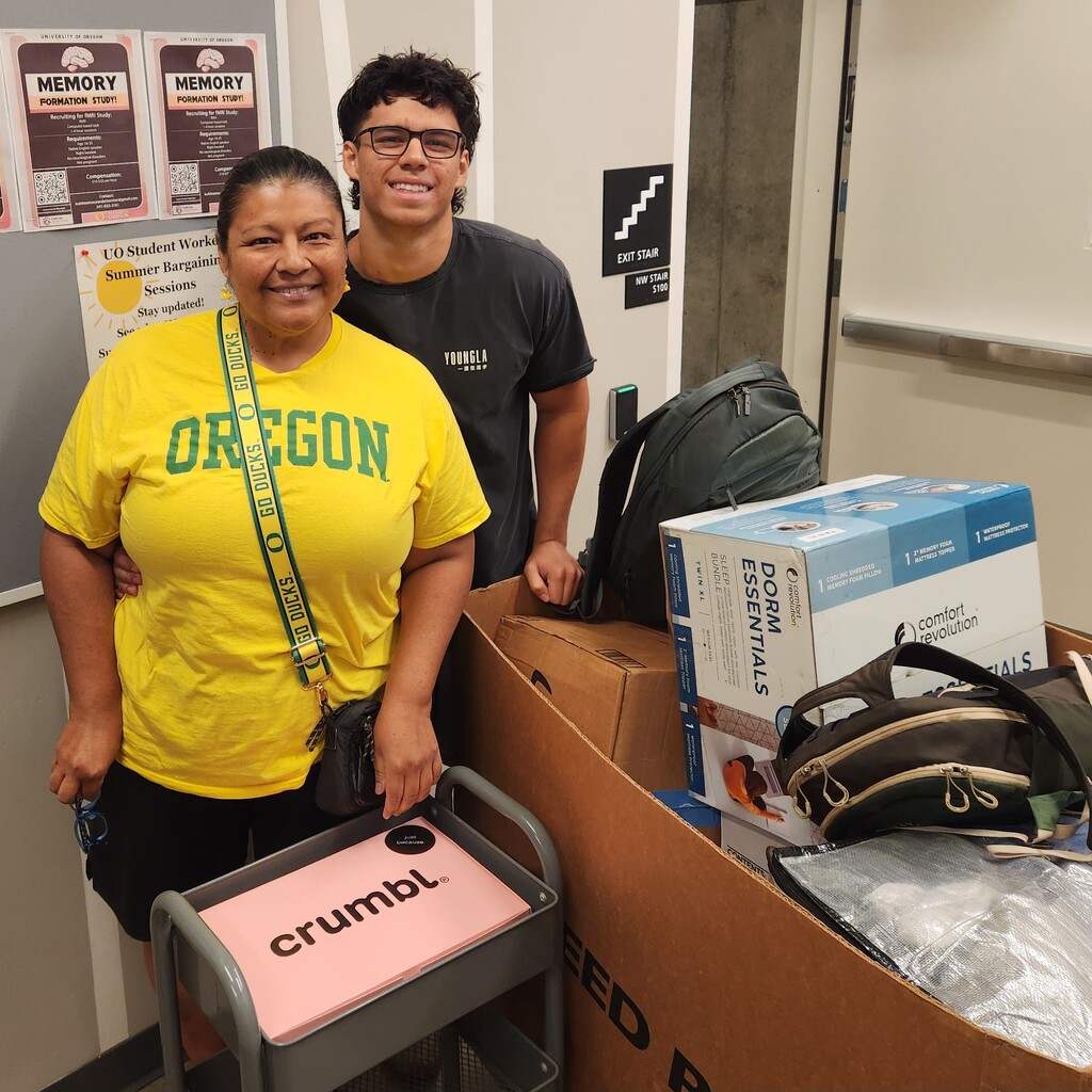 Move in Day at University of Oregon by mariaostrowski