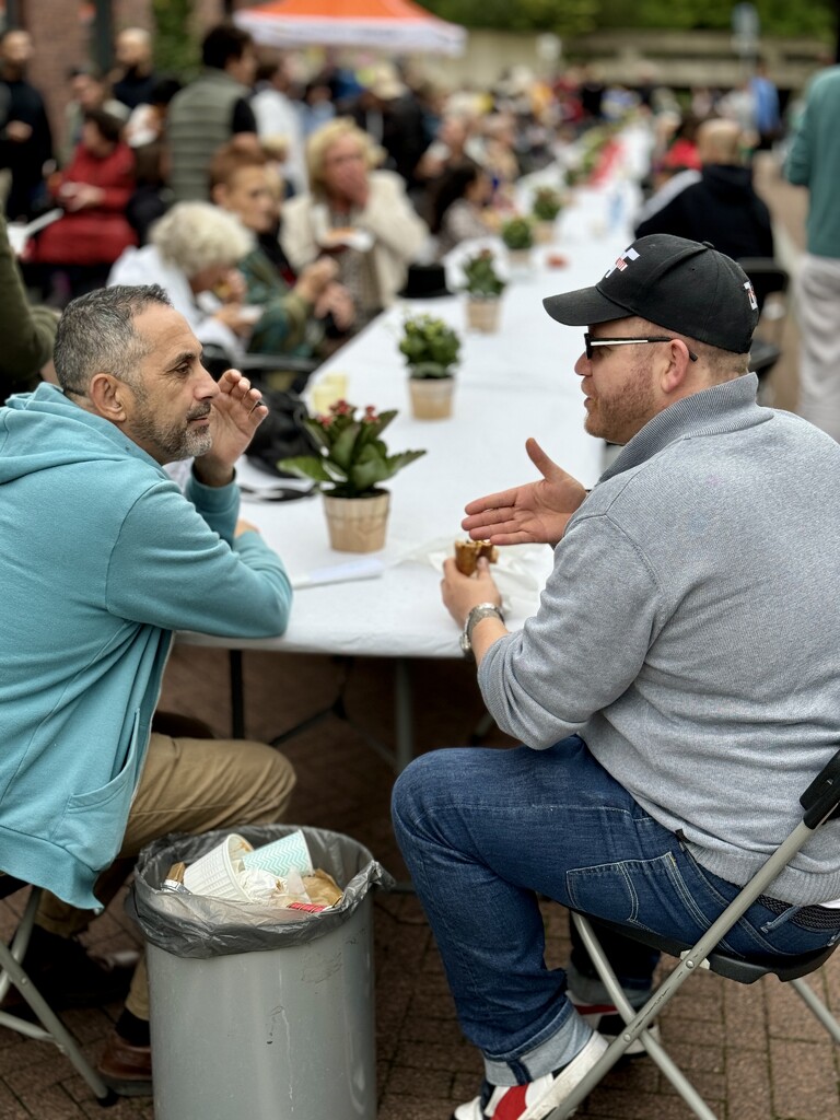 Food connects the neighbourhood by stimuloog