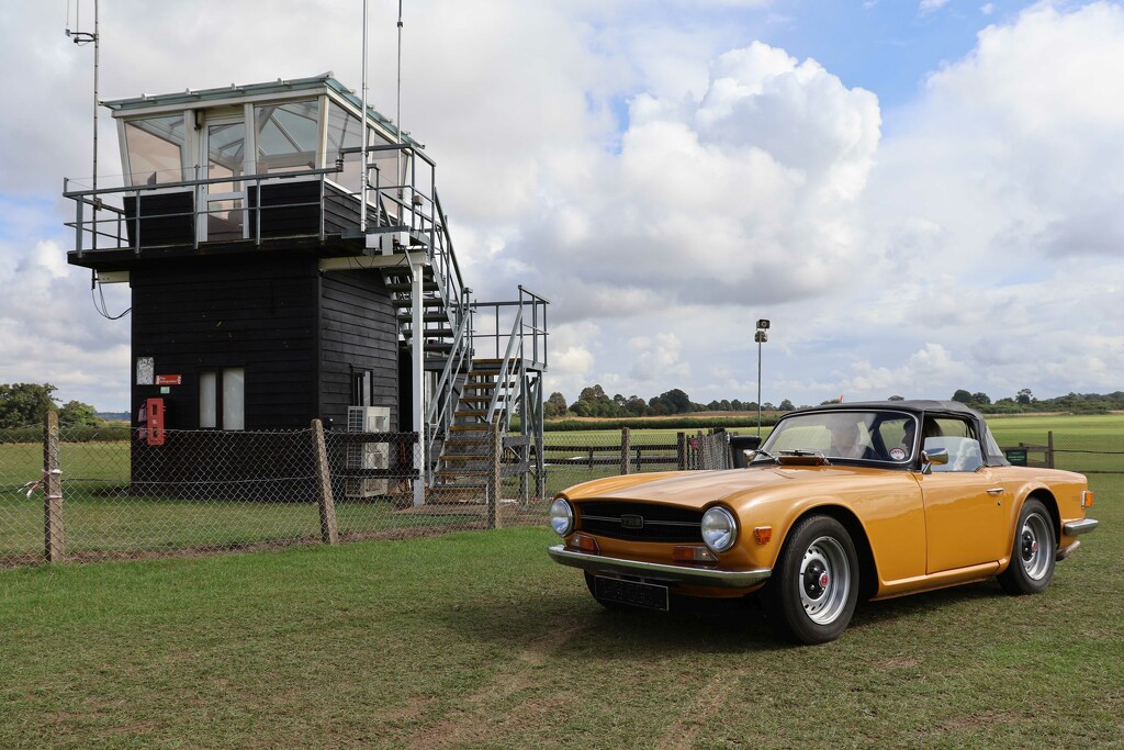 Triumph TR6 by laroque