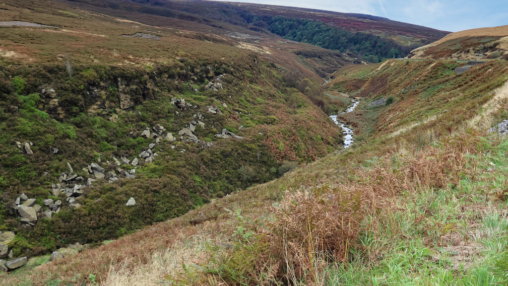 Over the Hillhead Pass, South Yorkshire by neil_ge