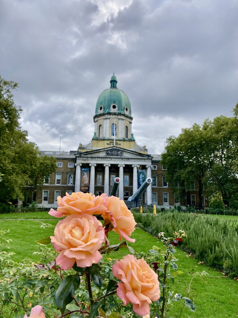 Imperial War Museum  by illinilass