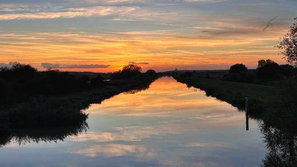 Sunset on the Witham by carole_sandford