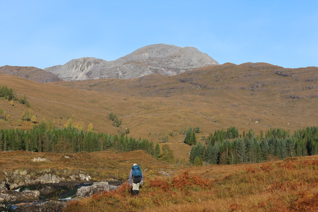 Walking into Maol Charn-Dearg by jamibann