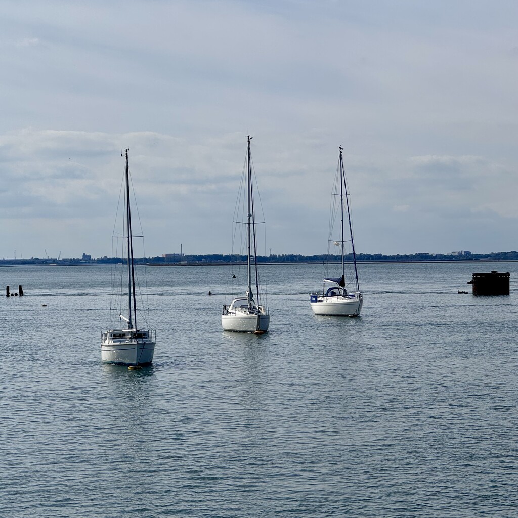 Sea, sunshine and sailboats by wakelys