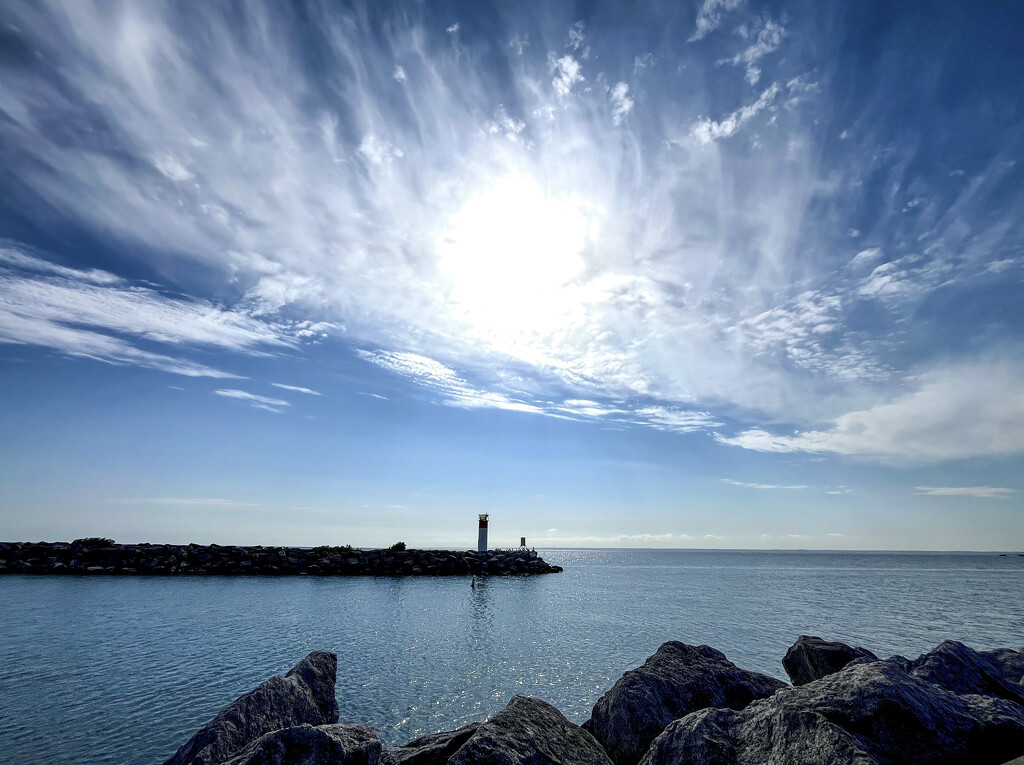 Bronte Light Tower by pdulis