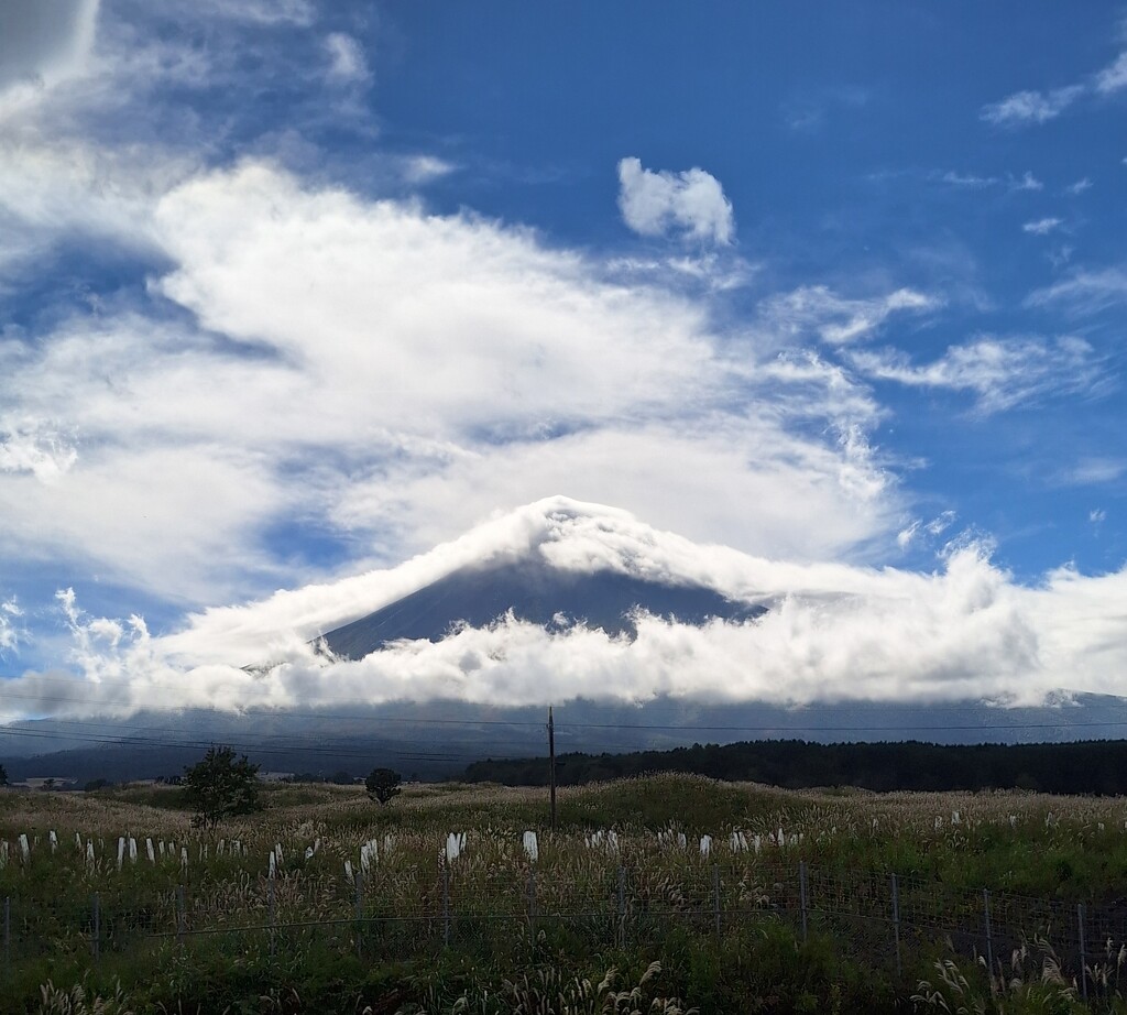 A show by Mt. Fuji today by jackies365