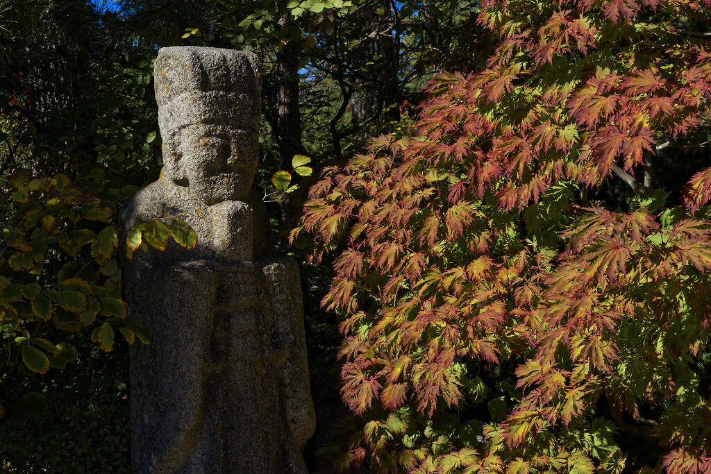 statue on guard by rminer