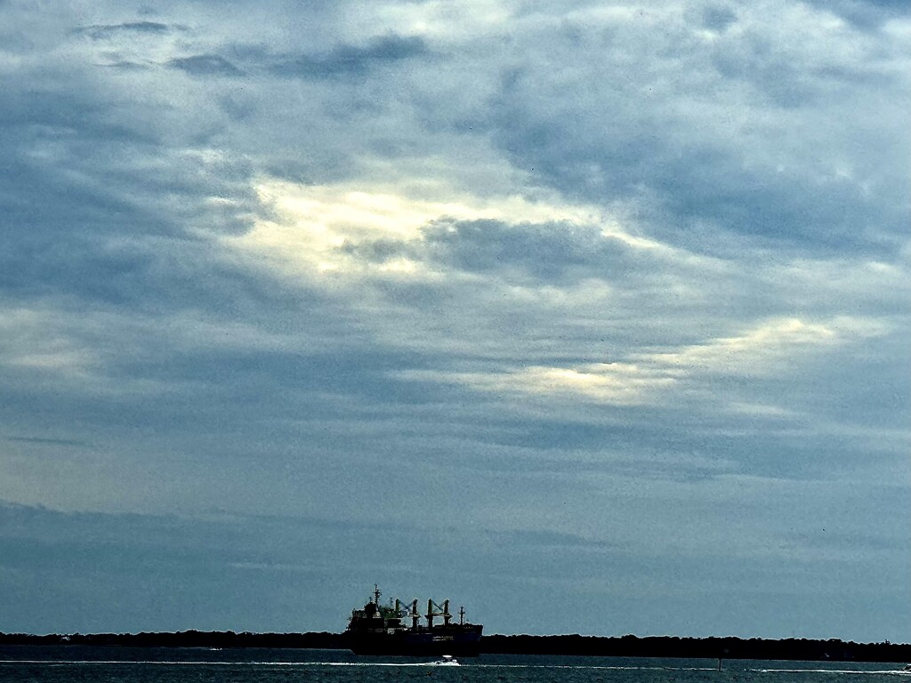 Heading into port by congaree