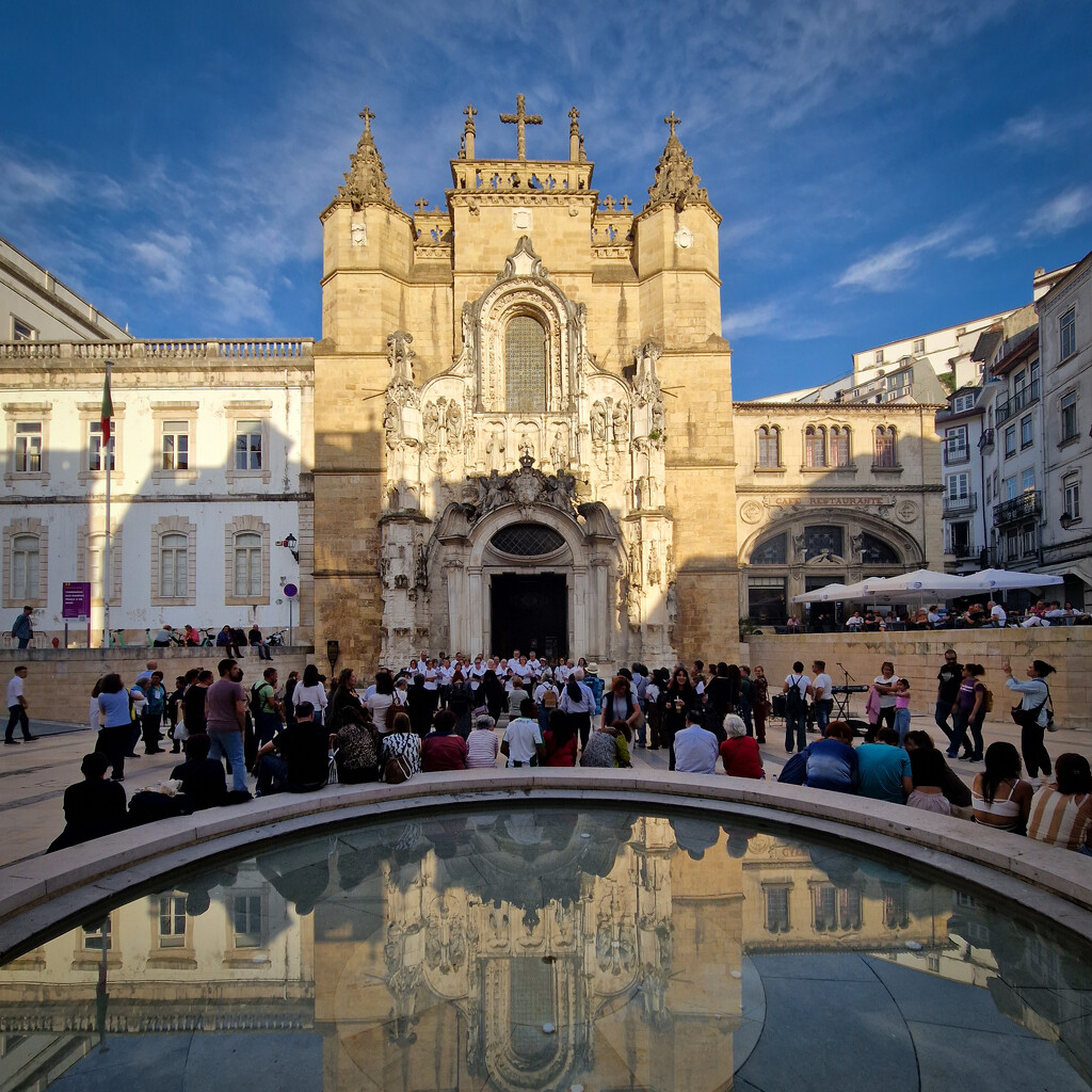 Igreja de Santa Cruz by andyharrisonphotos