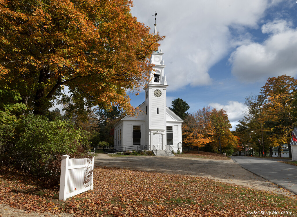 Quintessential autumn scene in New England by mccarth1