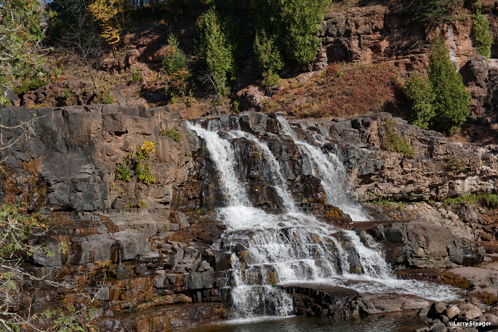 Goosberry falls by larrysphotos