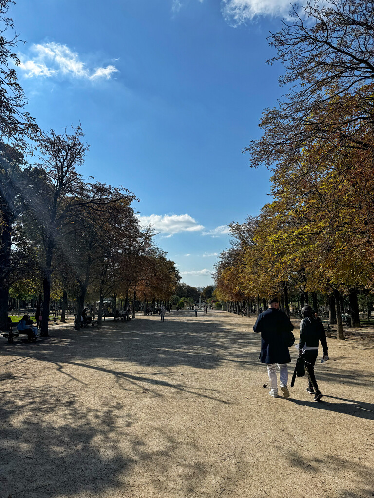 Strolling in Luxembourg garden.  by cocobella