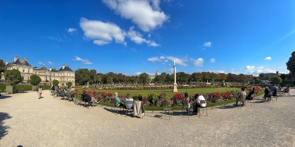 Jardin du Luxembourg, Paris.  by cocobella