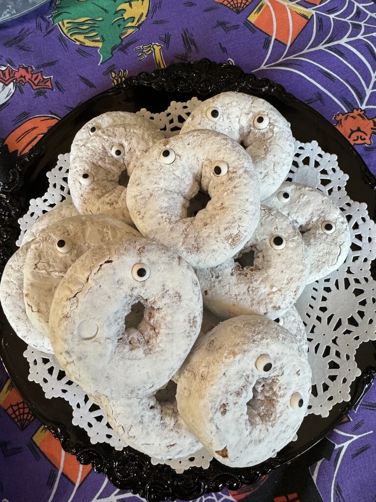 Ghostly donuts by lisab514