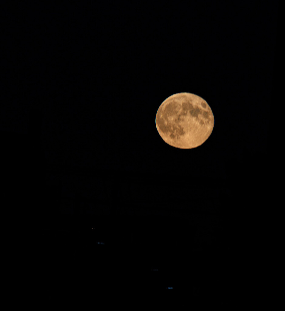 Full Moon in Canada by hjbenson