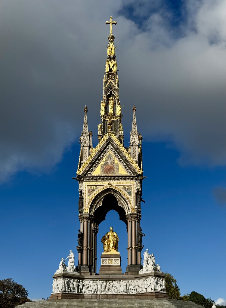 The Albert Memorial by jeremyccc