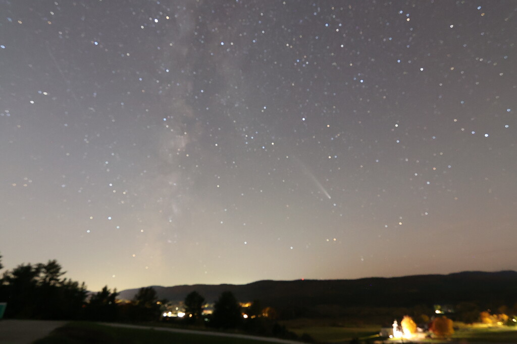 Comet Atlas by corinnec