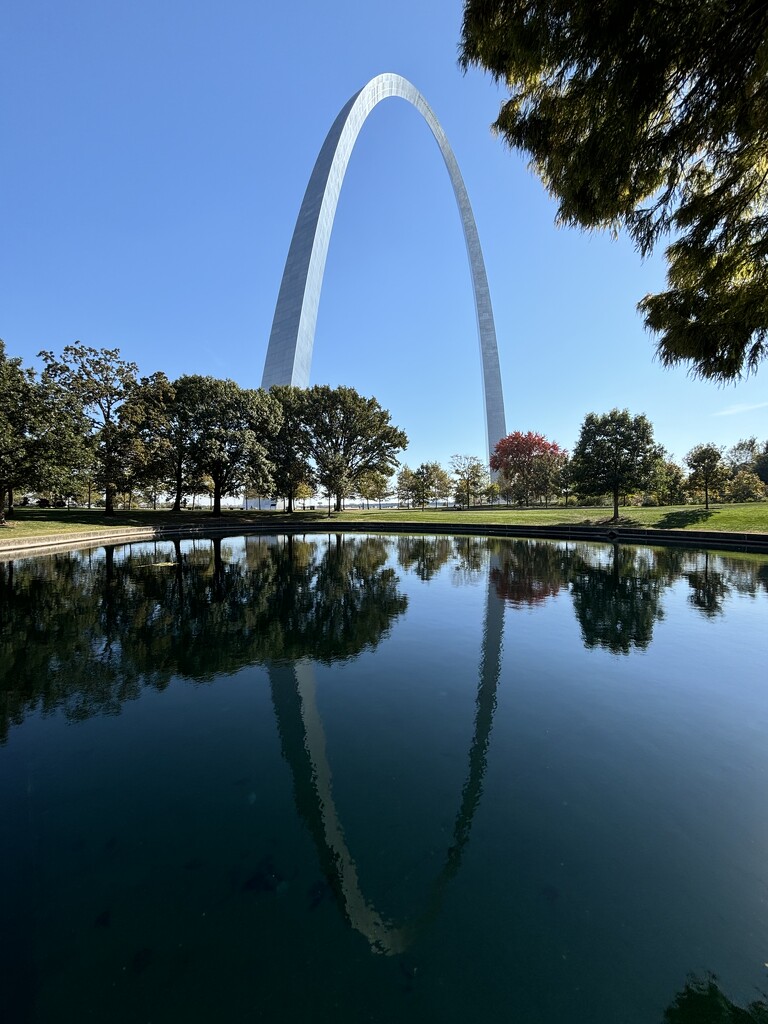 Gateway Arch - St. Louis by pirish