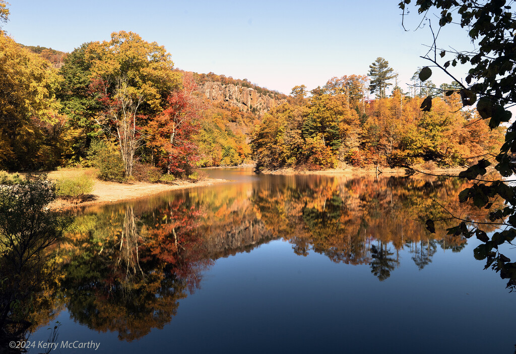 Autumn reflections by mccarth1