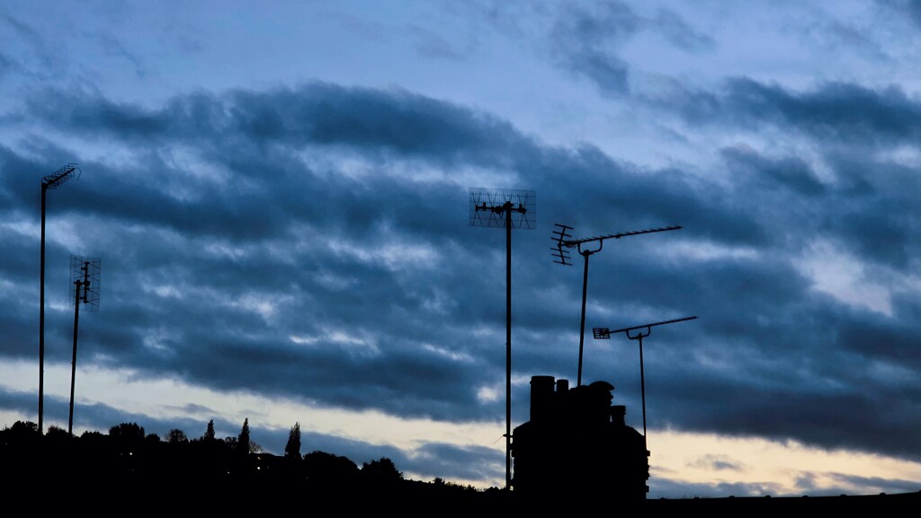 297/366 - Rooftop  by isaacsnek