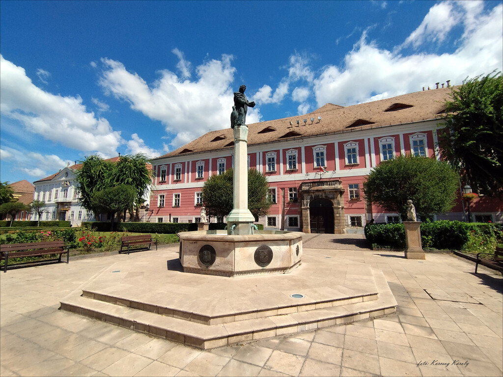 Main square of Vác by kork