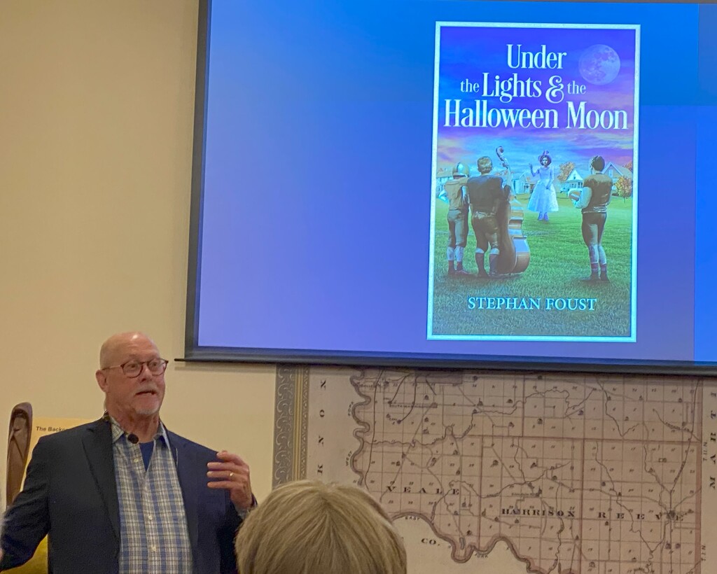 A talk by author Stephen Faust by tunia