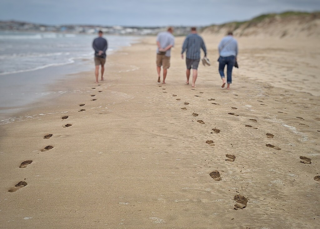 Beach Walk by salza