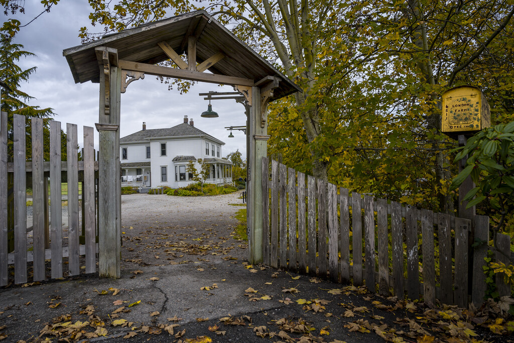 Entrance, London Farm by cdcook48